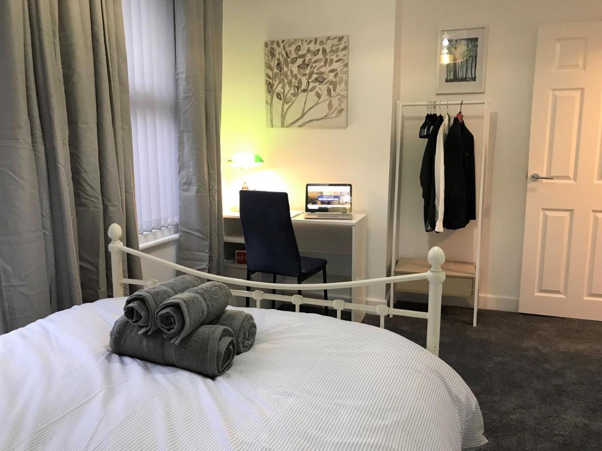 Stylish Modern 3-Bed House Nr Manchester City Ctr وايتفيلد المظهر الخارجي الصورة