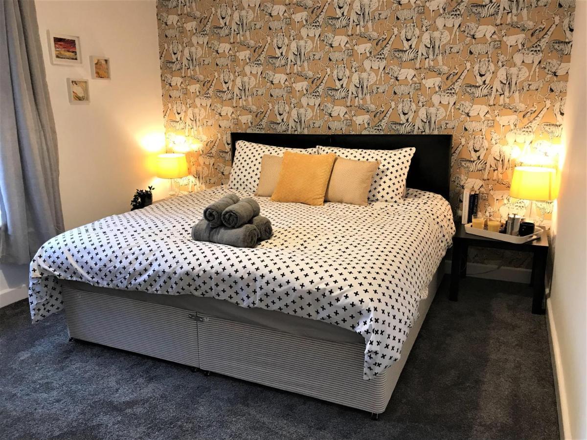 Stylish Modern 3-Bed House Nr Manchester City Ctr وايتفيلد المظهر الخارجي الصورة