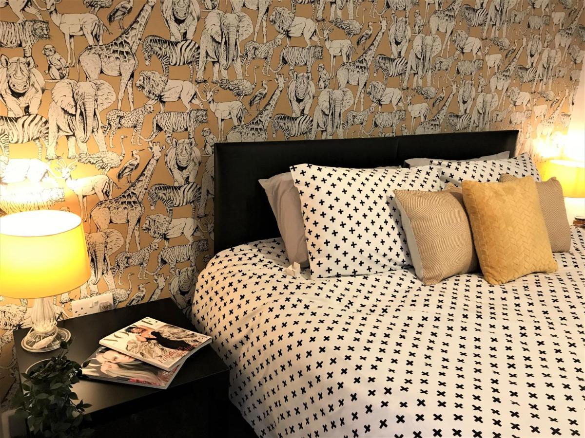 Stylish Modern 3-Bed House Nr Manchester City Ctr وايتفيلد المظهر الخارجي الصورة